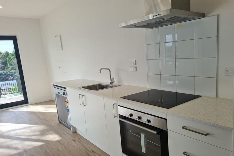 Photo of property in 6/122 Pooks Road, Ranui, Auckland, 0612