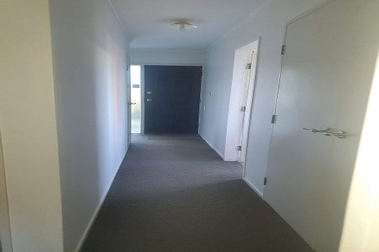 Photo of property in 64 Cypress Drive, Maungaraki, Lower Hutt, 5010