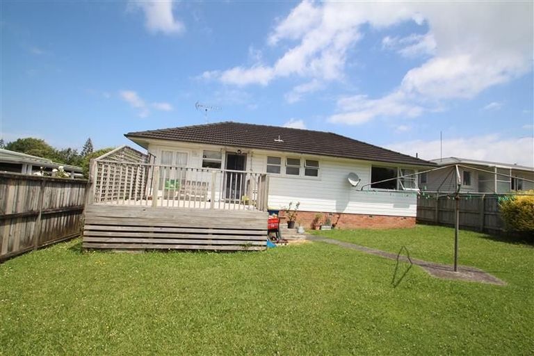 Photo of property in 20 Eskdale Road, Birkdale, Auckland, 0626