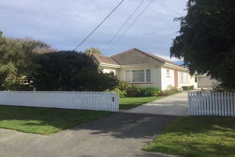 Photo of property in 245 Weston Road, Mairehau, Christchurch, 8052