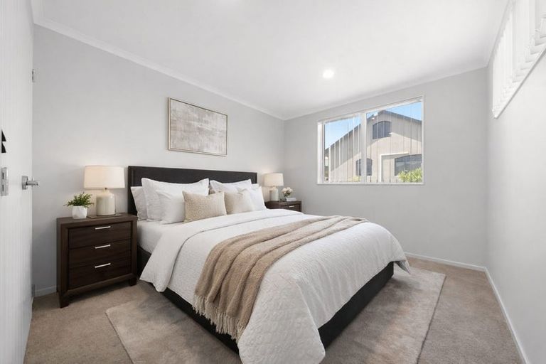 Photo of property in 51 Mt Lebanon Crescent, The Gardens, Auckland, 2105