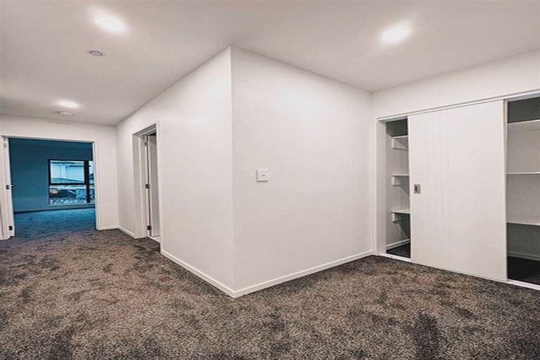 Photo of property in 21f Craigbank Avenue, New Lynn, Auckland, 0600