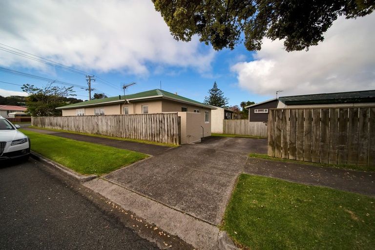Photo of property in 87 Ngamotu Road, Spotswood, New Plymouth, 4310