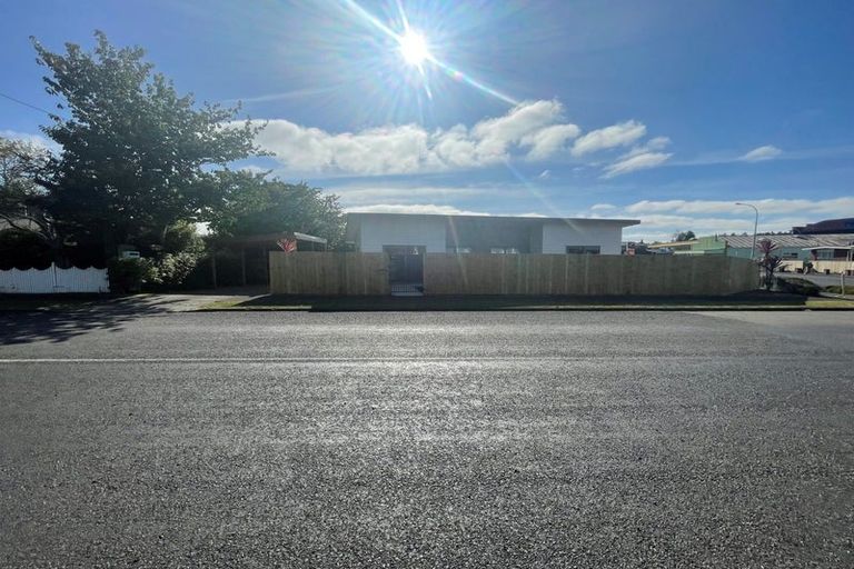 Photo of property in 17 Brown Street, Inglewood, 4330