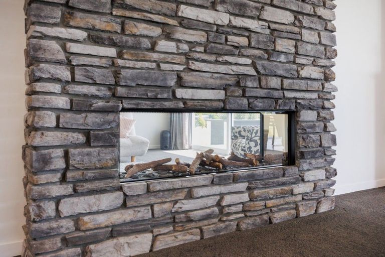 Photo of property in 33 Hartwell Drive, Kelvin Grove, Palmerston North, 4470