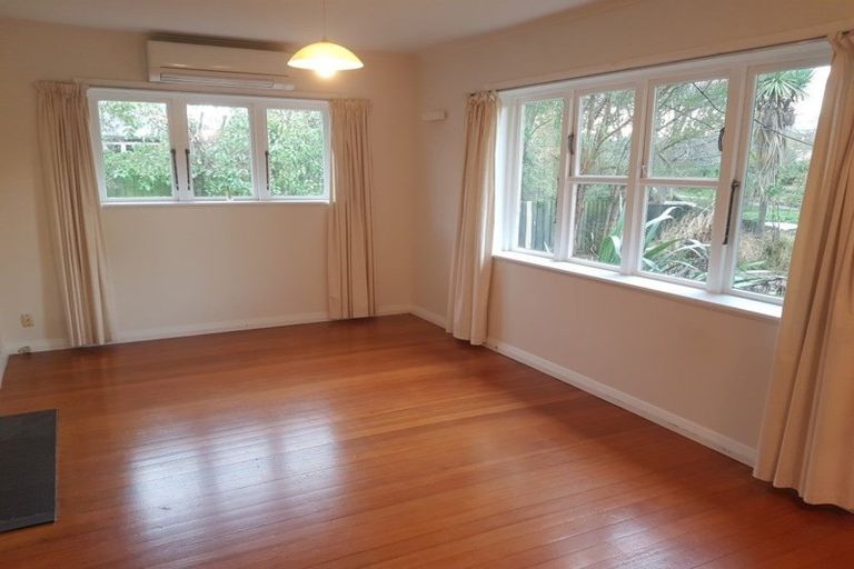Photo of property in 350 Riverlaw Terrace, Saint Martins, Christchurch, 8022
