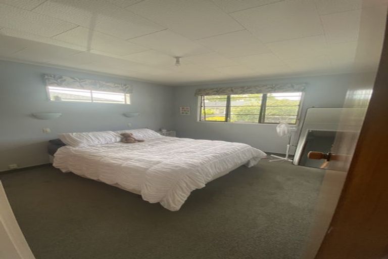 Photo of property in 2/37 Middle Road, Havelock North, 4130