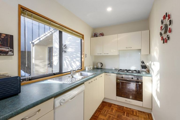 Photo of property in 2/3 Melrose Street, Christchurch Central, Christchurch, 8013