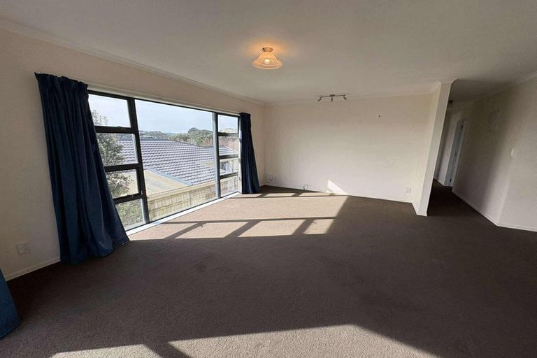 Photo of property in 4 Kekerenga Street, Strathmore Park, Wellington, 6022