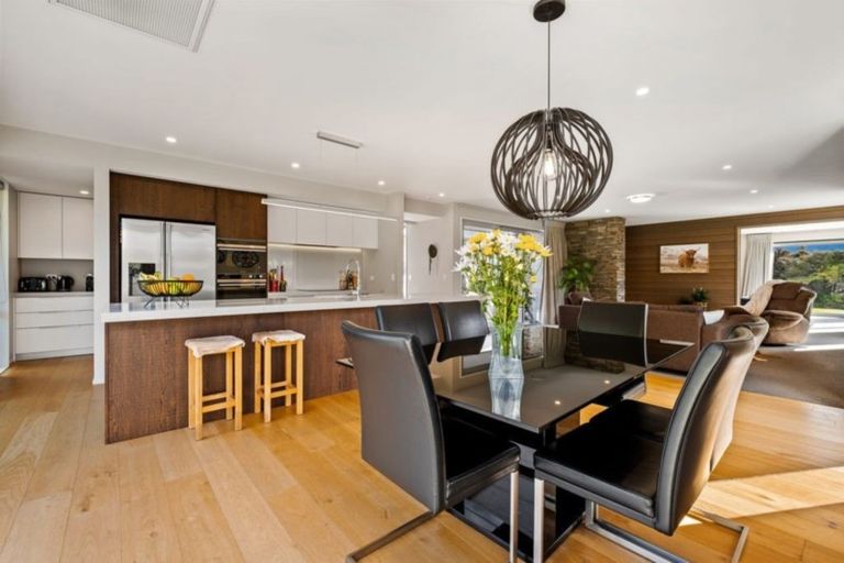 Photo of property in 12 Edgewood Place, Wanaka, 9305