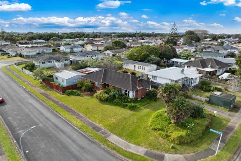 Photo of property in 32 Ashgrove Road, Mangere, Auckland, 2022