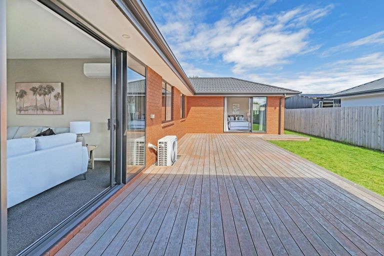 Photo of property in 17 Exeter Lane, Rolleston, 7614