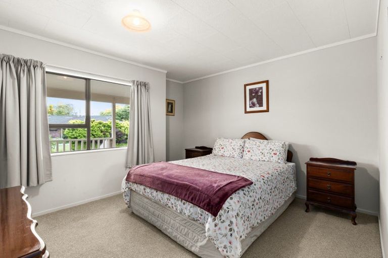 Photo of property in 4 Padfield Place, Havelock North, 4130