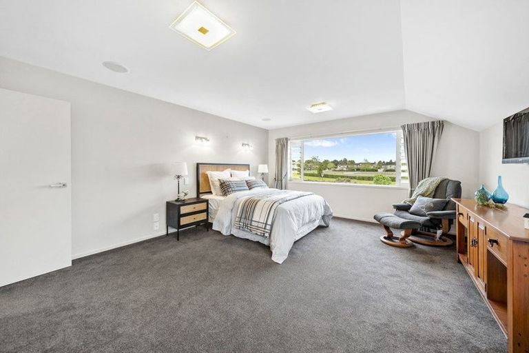 Photo of property in 10 Lake Drive, Karaka, Papakura, 2113