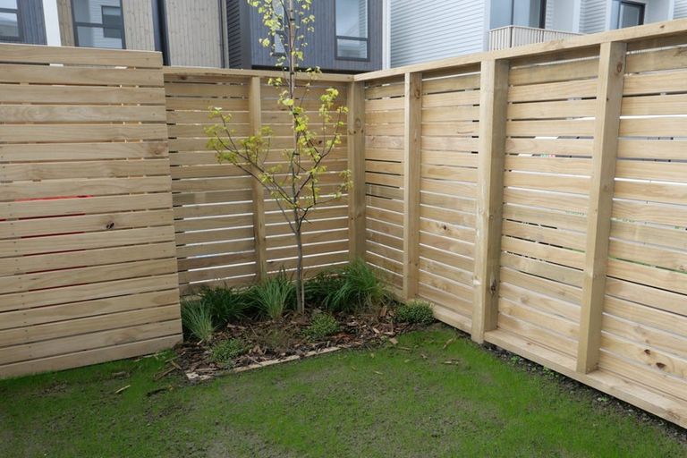 Photo of property in 2 Kamahi Place, Paraparaumu, 5032