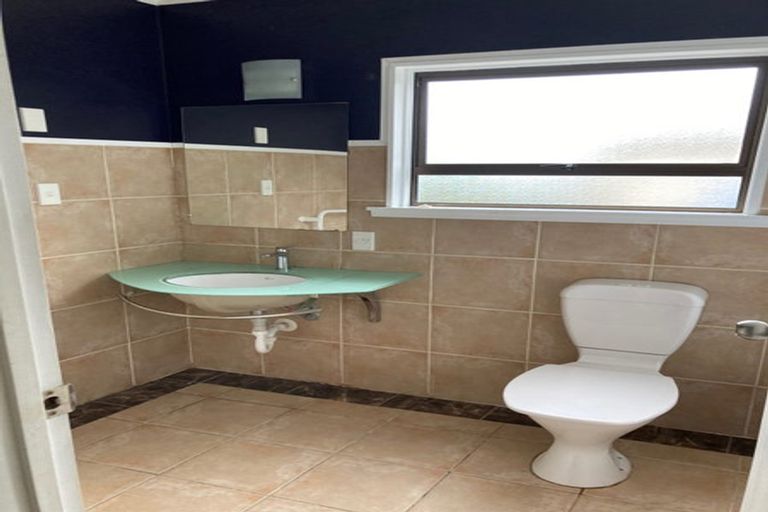 Photo of property in 25 Nui Mana Place, Te Atatu South, Auckland, 0610