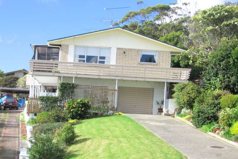 Photo of property in 86 Marellen Drive, Red Beach, 0932