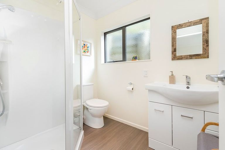 Photo of property in 72 Staithes Drive North, Whitby, Porirua, 5024