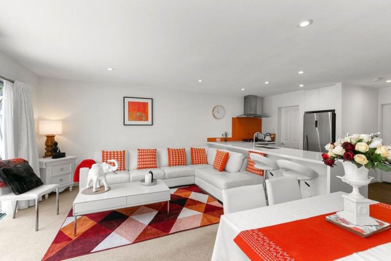 Photo of property in 125a The Parade, Island Bay, Wellington, 6023