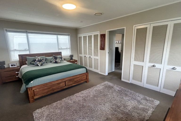 Photo of property in 18 Arawhata Road, Paraparaumu, 5032