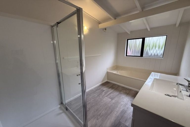 Photo of property in 5 Bush Point Road, Cable Bay, 0420