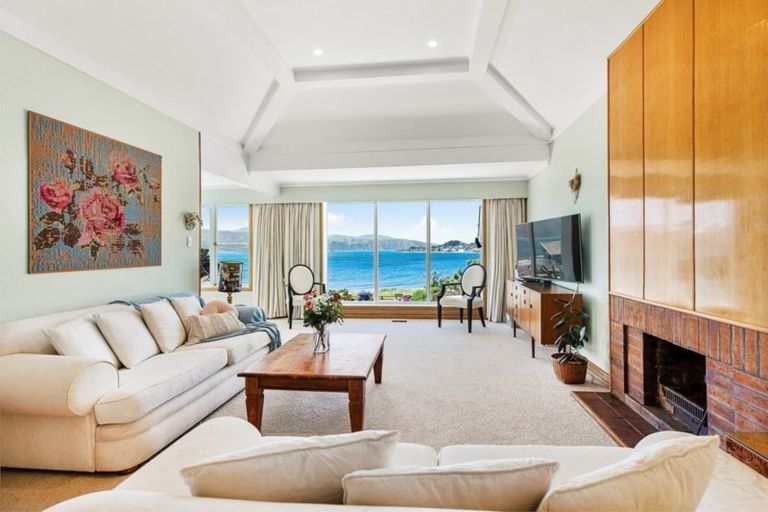 Photo of property in 225 Marine Parade, Seatoun, Wellington, 6022