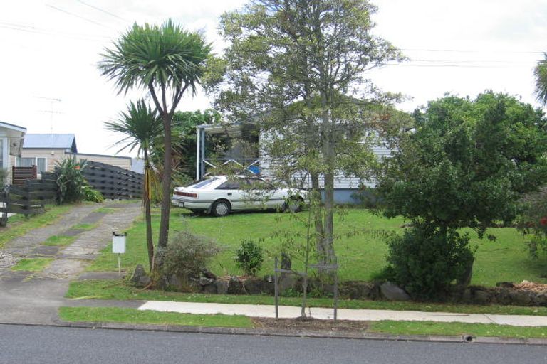 Photo of property in 24 Larne Avenue, Pakuranga Heights, Auckland, 2010