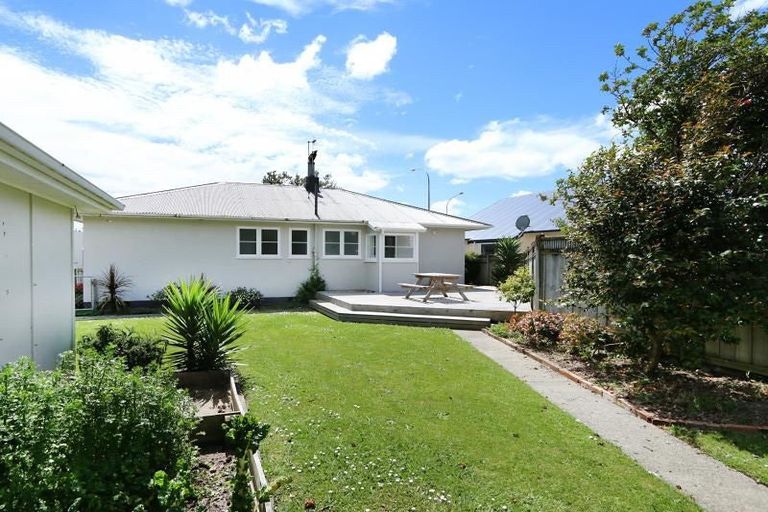Photo of property in 166 College Street, Awapuni, Palmerston North, 4412