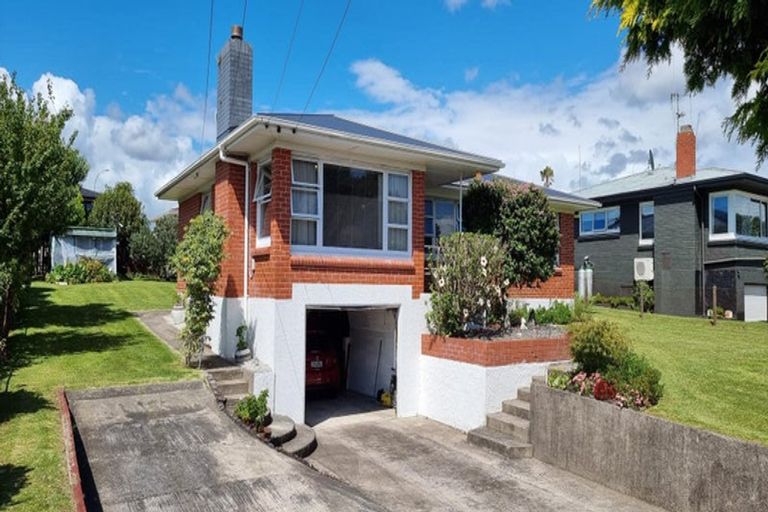 Photo of property in 240 Ngatai Road, Otumoetai, Tauranga, 3110