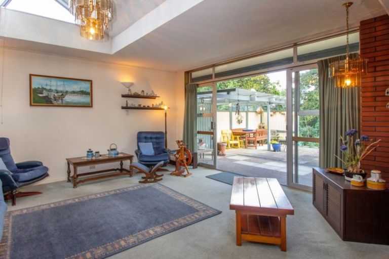 Photo of property in 15 Parkland Crescent, Te Kamo, Whangarei, 0112