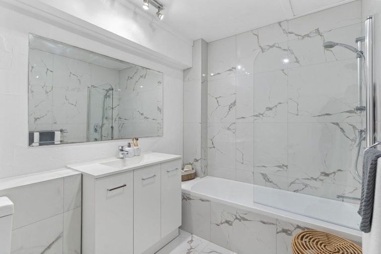 Photo of property in 17 Nukumea Common, Orewa, 0931