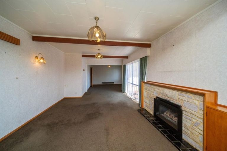 Photo of property in 167 South Road, Hawera, 4610