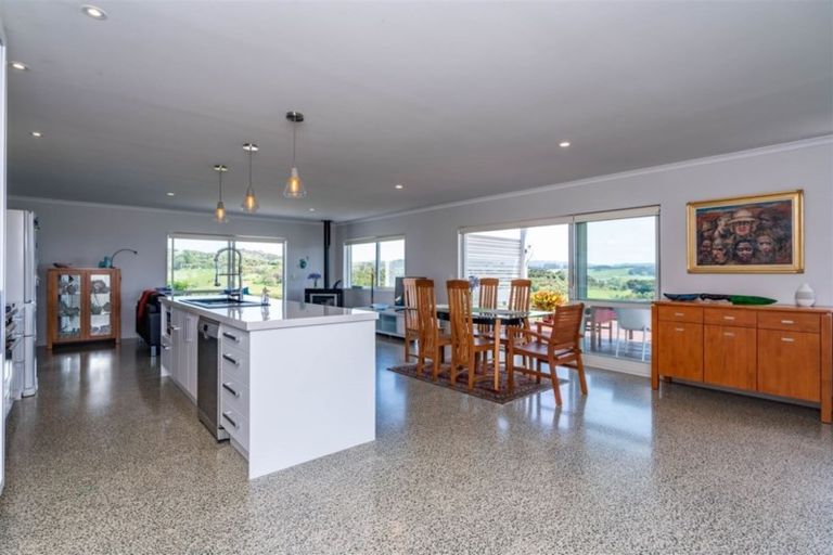 Photo of property in 52 Daniel Parade, Mangawhai, 0975