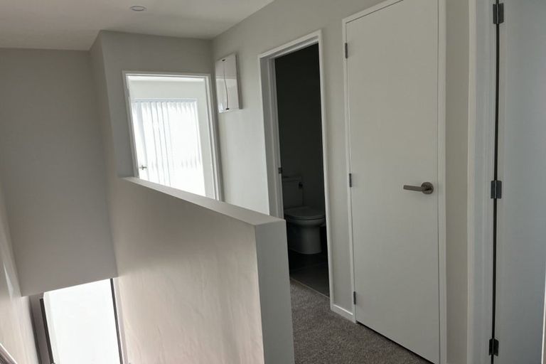 Photo of property in 5 Tukari Lane, Mangere Bridge, Auckland, 2022