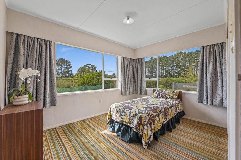 Photo of property in 155 Cross Road, Lepperton, New Plymouth, 4373