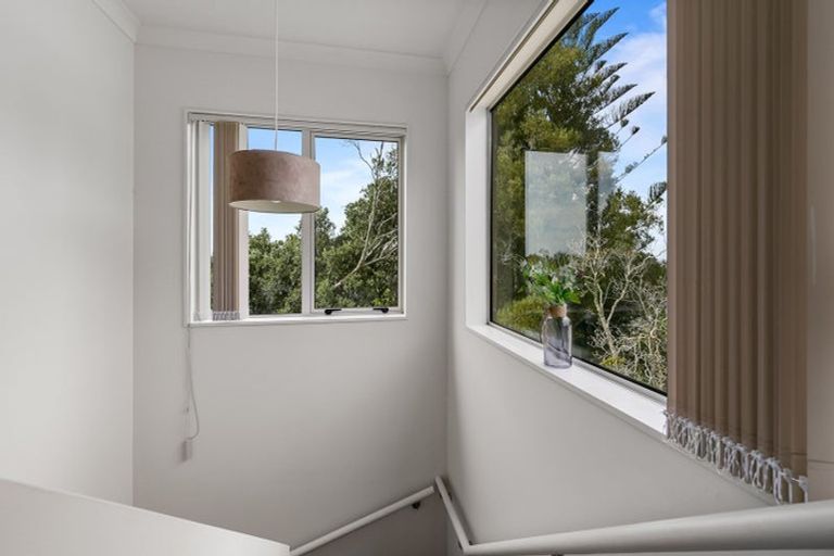 Photo of property in 58 Blanes Road, Weymouth, Auckland, 2103