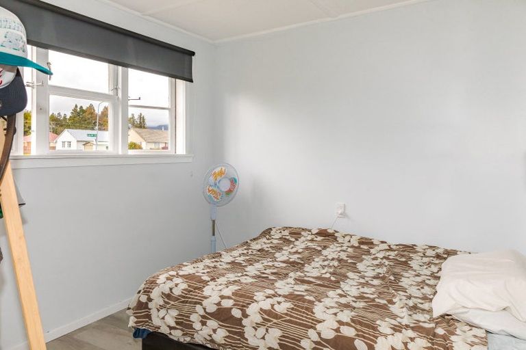 Photo of property in 4 Colvin Street, Westport, 7825