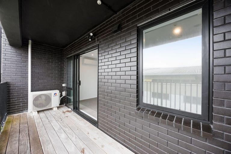 Photo of property in 108/28c Eileen Newey Place, Henderson, Auckland, 0612