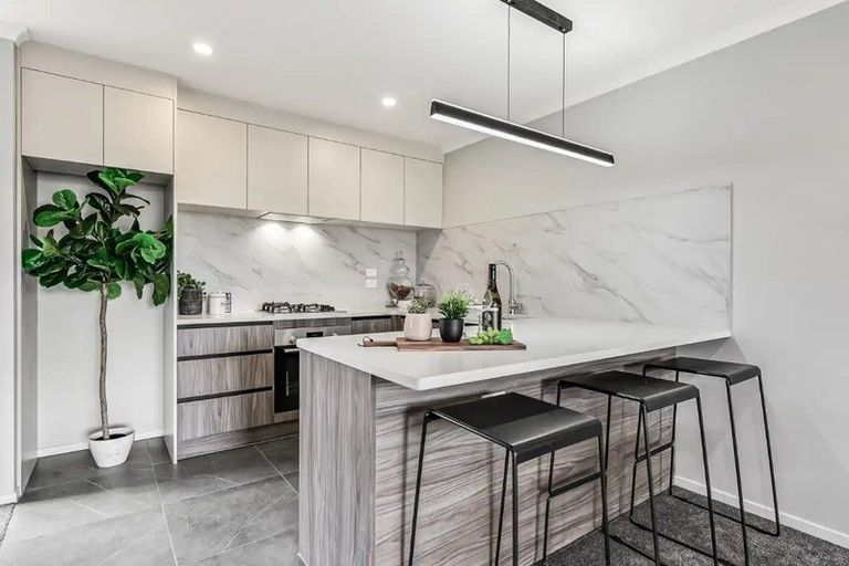 Photo of property in 8/16 Molesworth Street, Taita, Lower Hutt, 5011