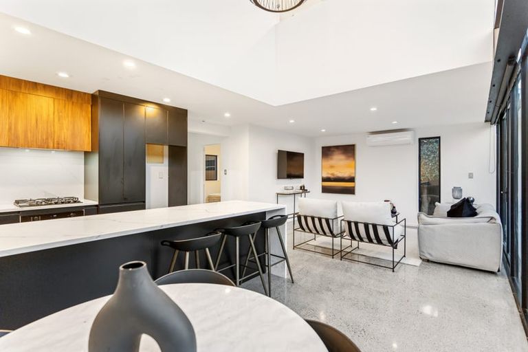 Photo of property in 4 Halyard Place, Te Atatu Peninsula, Auckland, 0610