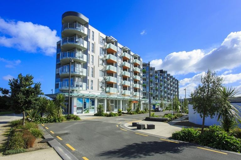 Photo of property in 604/27 Don Mckinnon Drive, Albany, Auckland, 0632