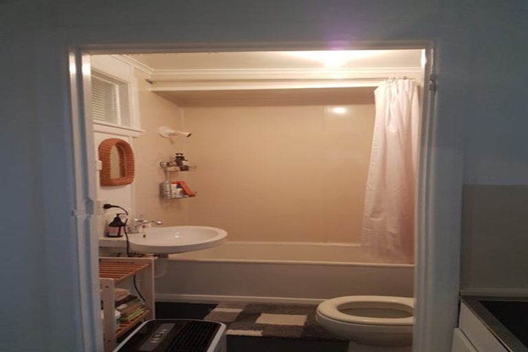 Photo of property in 36 Austin Street, Mount Victoria, Wellington, 6011