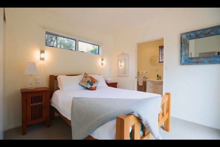 Photo of property in 54 Pinetone Road, Kumeu, 0892