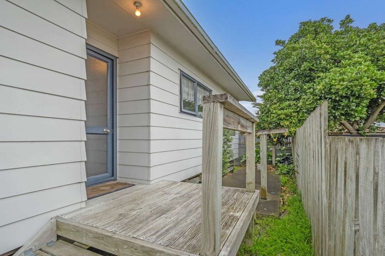 Photo of property in 49a Thatcher Street, Castlecliff, Whanganui, 4501