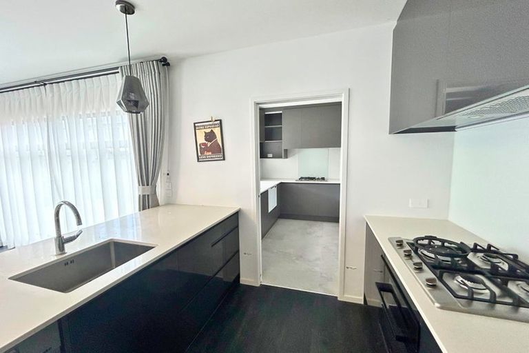 Photo of property in 6 Habitat Place, Hobsonville, Auckland, 0616