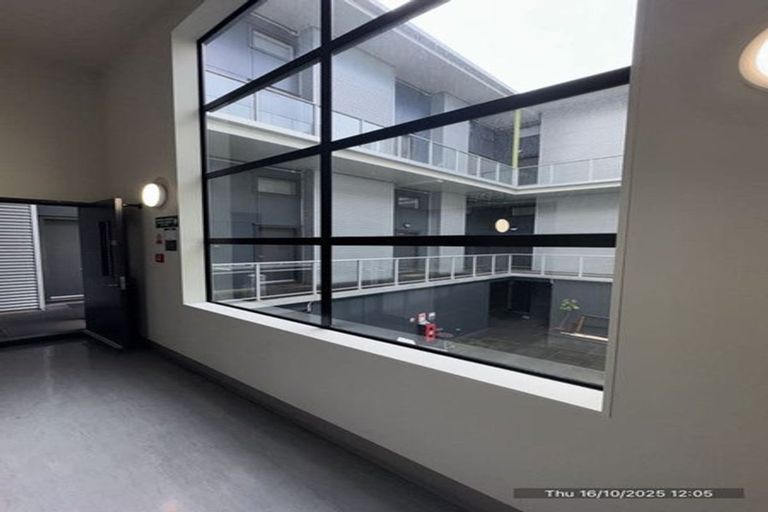 Photo of property in Urbane Apartments, 32/29 Webb Street, Mount Cook, Wellington, 6011