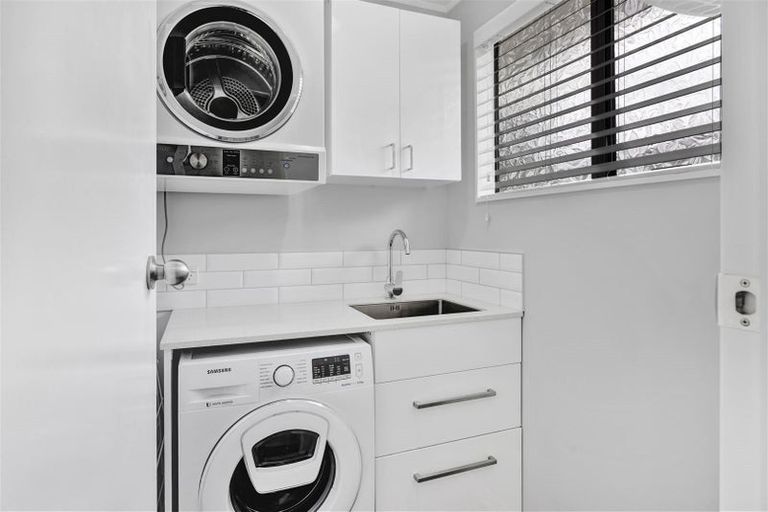 Photo of property in 29b Warkworth Grove, Bell Block, New Plymouth, 4312