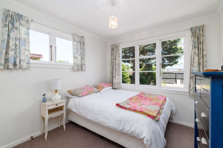 Photo of property in 1/11 Clouston Street, Saint Martins, Christchurch, 8022