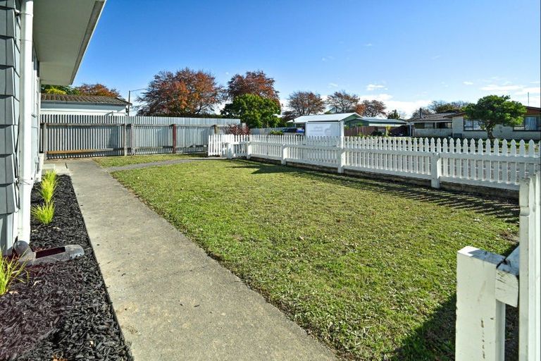 Photo of property in 2/85 Diaz Drive, Flaxmere, Hastings, 4120
