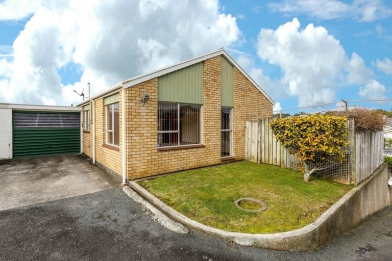 Photo of property in 3/10 Birdwood Avenue, Moturoa, New Plymouth, 4310